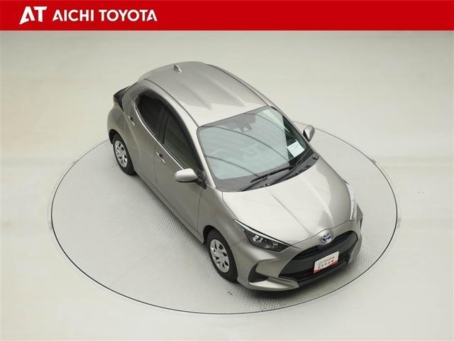 ヤリス ハイブリッドＧ　サイドエアバッグ　スマートキ　Ｂモニター　ＥＴＣ車載器　横滑り防止装置　クルコン　セキュリティアラーム　メディアプレイヤー接続　パワステ　キーフリー　オートエアコン　ＡＢＳ　Ｗエアバック　エアバッグ（16枚目）