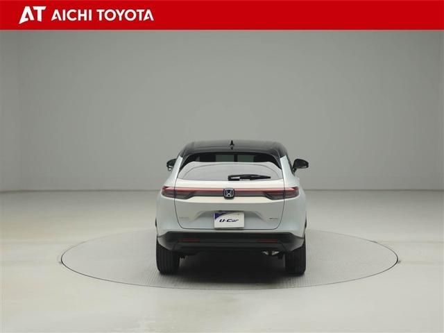 ヴェゼル ｅ：ＨＥＶ　Ｚ・ＰＬａＹパッケージ　オートクルーズコントロール　ワンオーナー　ＬＥＤヘッド　アルミホイール　衝突被害軽減システム　リヤカメラ　フルセグテレビ　横滑り防止装置　ＴＶ　ＥＴＣ　スマートキー　両席エアバック（5枚目）