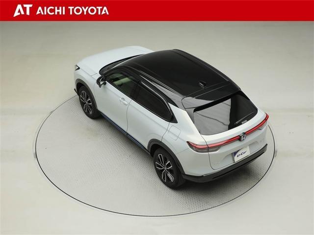 ヴェゼル ｅ：ＨＥＶ　Ｚ・ＰＬａＹパッケージ　オートクルーズコントロール　ワンオーナー　ＬＥＤヘッド　アルミホイール　衝突被害軽減システム　リヤカメラ　フルセグテレビ　横滑り防止装置　ＴＶ　ＥＴＣ　スマートキー　両席エアバック（12枚目）