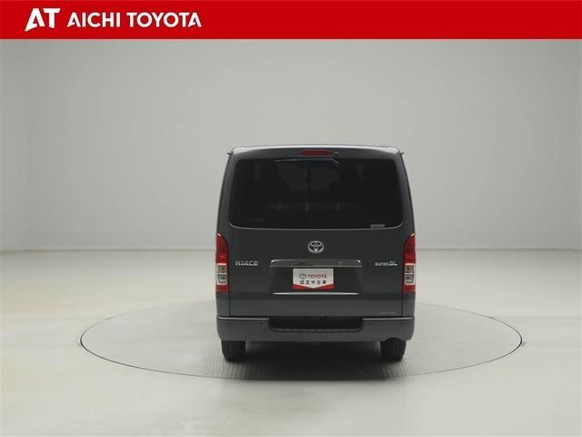 ハイエースバン スーパーＧＬ　ダークプライム　スマートキープッシュスタート　リアカメラ　ダブルエアコン　横滑り防止機能　衝突軽減　エアコン　ＬＥＤライト　１００Ｖ電源　パワーウインドウ　エアバッグ　ＡＢＳ　助手席エアバック　ワンオーナー　キーレス（5枚目）