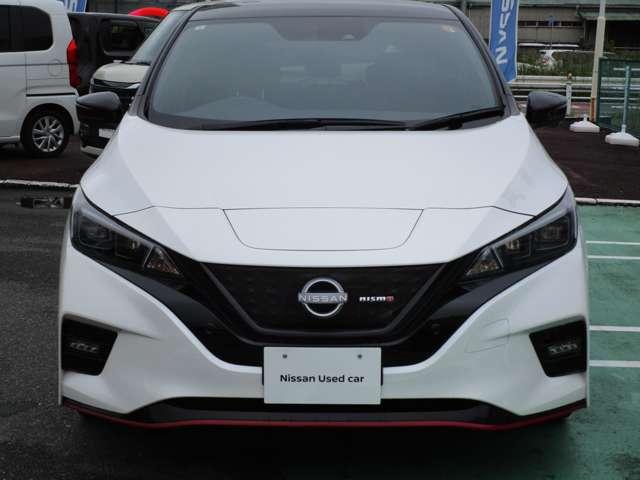 リーフ NISMO 踏み間違い防止 レーンキープアシスト クルーズコントロール スマートキー パーキングアシスト 寒冷地仕様 ETC車載器 アルミホイール キーレス オートエアコン メモリーナビ ナビTV 記録簿 ABS(3枚目)