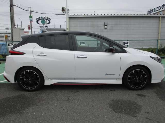 リーフ NISMO 踏み間違い防止 レーンキープアシスト クルーズコントロール スマートキー パーキングアシスト 寒冷地仕様 ETC車載器 アルミホイール キーレス オートエアコン メモリーナビ ナビTV 記録簿 ABS(6枚目)