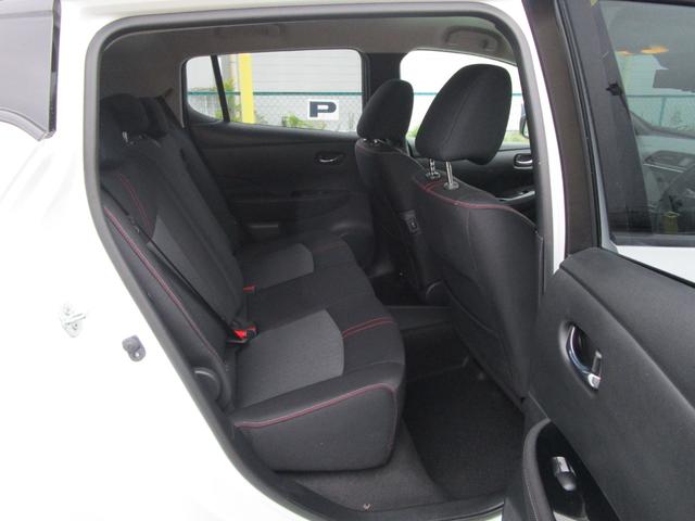 リーフ NISMO 踏み間違い防止 レーンキープアシスト クルーズコントロール スマートキー パーキングアシスト 寒冷地仕様 ETC車載器 アルミホイール キーレス オートエアコン メモリーナビ ナビTV 記録簿 ABS(33枚目)