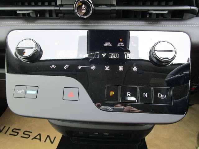 セレナ 1.4 e-4ORCE ハイウェイスターV レーンキープアシスト LED 寒冷地仕様 アラウンドモニター フルオートエアコン ETC 4WD 両側パワースライドドア インテリジェントクルーズ 踏み間違い衝突防止(12枚目)