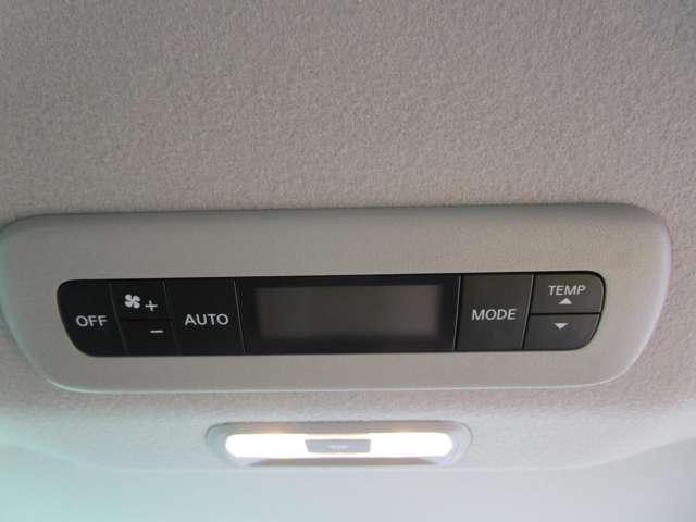 セレナ 1.4 e-4ORCE ハイウェイスターV レーンキープアシスト LED 寒冷地仕様 アラウンドモニター フルオートエアコン ETC 4WD 両側パワースライドドア インテリジェントクルーズ 踏み間違い衝突防止(14枚目)