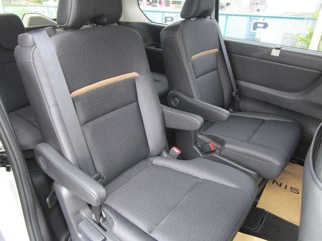 セレナ 1.4 e-4ORCE ハイウェイスターV レーンキープアシスト LED 寒冷地仕様 アラウンドモニター フルオートエアコン ETC 4WD 両側パワースライドドア インテリジェントクルーズ 踏み間違い衝突防止(17枚目)