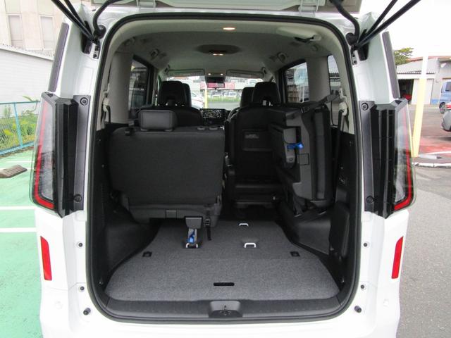 セレナ 1.4 e-4ORCE ハイウェイスターV レーンキープアシスト LED 寒冷地仕様 アラウンドモニター フルオートエアコン ETC 4WD 両側パワースライドドア インテリジェントクルーズ 踏み間違い衝突防止(31枚目)