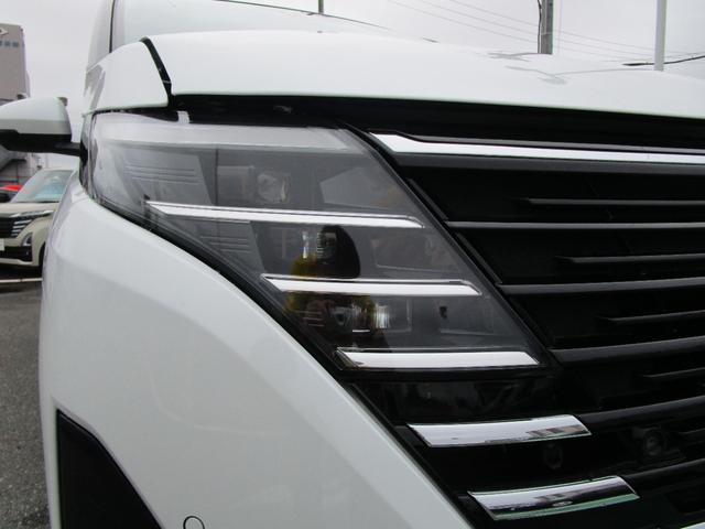 セレナ 1.4 e-4ORCE ハイウェイスターV レーンキープアシスト LED 寒冷地仕様 アラウンドモニター フルオートエアコン ETC 4WD 両側パワースライドドア インテリジェントクルーズ 踏み間違い衝突防止(36枚目)