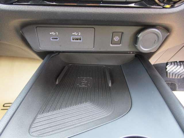 ノート AUTECH 全方位 衝突被害軽減装置 レーンキープ 寒冷地仕様 点検記録簿 LEDヘッド サイドカーテンエアバック インテリジェントキー ETC エアバッグ ナビ・TV メモリーナビ アルミホイール ワンセグ(15枚目)