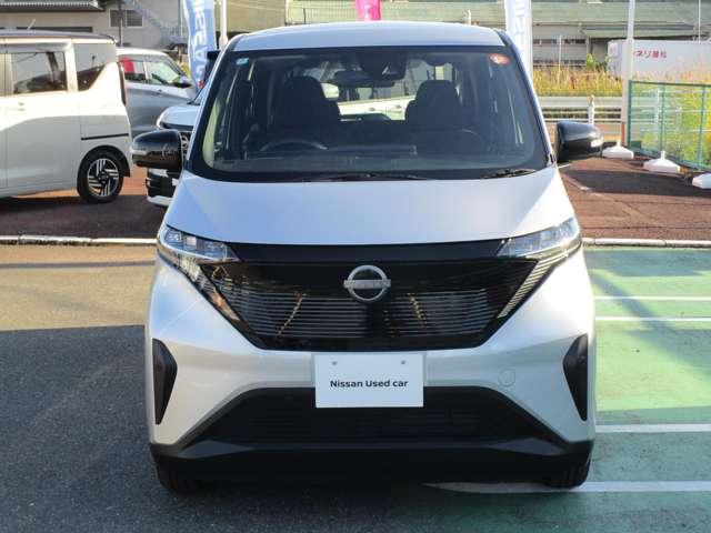 サクラ Ｘ　純正メモリーナビ　ＡＶＭ　ドラレコ前室内　アラウンドヴューモニター　運転席エアバック　ＡＡＣ　ＬＥＤヘッドランプ　スマートキー　レーンアシスト　ドラレコ　キーレスエントリー　パワーステアリング　アルミホイール　ＡＢＳ　サイドカーテンエアバック（4枚目）