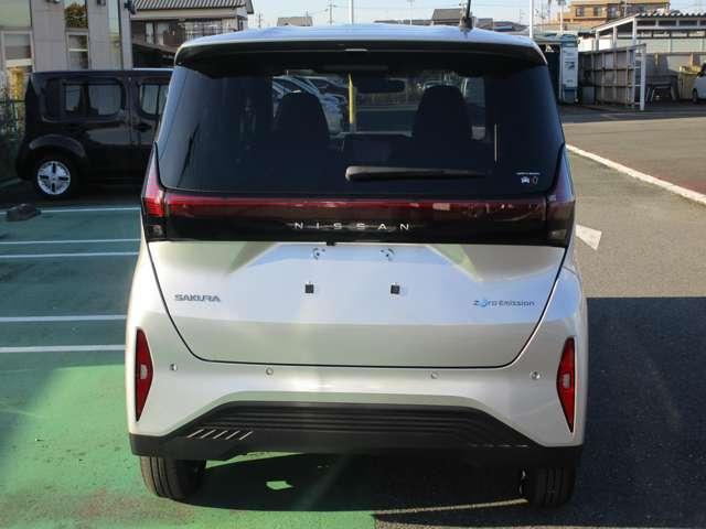 サクラ Ｘ　純正メモリーナビ　ＡＶＭ　ドラレコ前室内　アラウンドヴューモニター　運転席エアバック　ＡＡＣ　ＬＥＤヘッドランプ　スマートキー　レーンアシスト　ドラレコ　キーレスエントリー　パワーステアリング　アルミホイール　ＡＢＳ　サイドカーテンエアバック（5枚目）