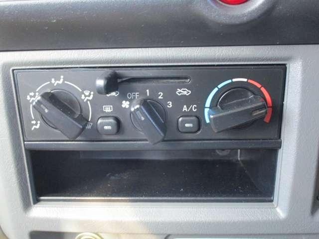 ＮＶ１００クリッパーバン ６６０　ＤＸ　ハイルーフ　記録簿　ＰＳ　エアコン付　エアバック　ＡＢＳ　両席エアバック（16枚目）