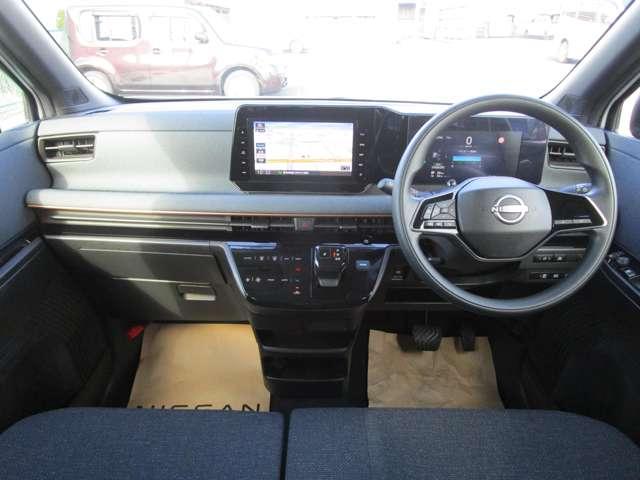 サクラ Ｘ　アラウンドビューモニター　アラウンドヴューモニター　運転席エアバック　ＡＡＣ　スマートキー　レーンアシスト　キーレスエントリー　パワーステアリング　ＡＢＳ　パワーウィンドウ　Ｗエアバッグ　前後踏み間違い防止　取説記録簿（3枚目）