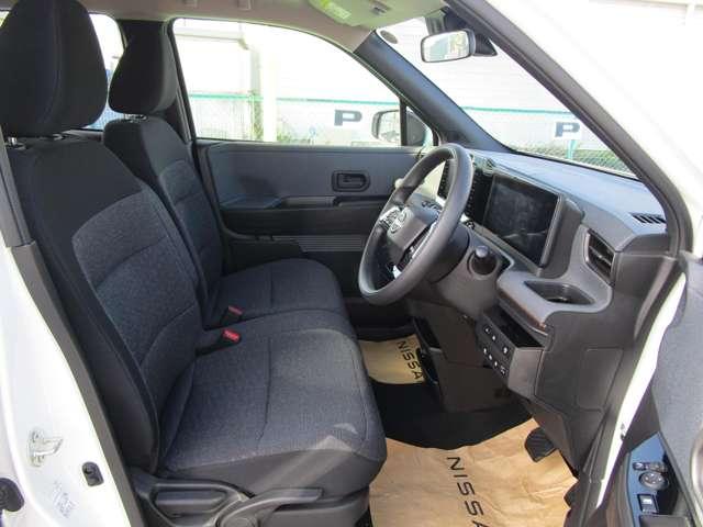 サクラ Ｘ　アラウンドビューモニター　アラウンドヴューモニター　運転席エアバック　ＡＡＣ　スマートキー　レーンアシスト　キーレスエントリー　パワーステアリング　ＡＢＳ　パワーウィンドウ　Ｗエアバッグ　前後踏み間違い防止　取説記録簿（4枚目）