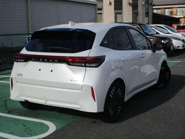 オーラ １．２　Ｇ　自動（被害軽減）ブレーキ　ＬＥＤ　ＬＫＡ　アルミホイール　インテリジェントキー　パワーウィンドウ　フルオートエアコン　キーレスエントリー　メモリーナビ　ナビＴＶ　記録簿　パワーステアリング　エアバッグ（2枚目）