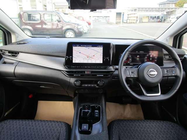 オーラ １．２　Ｇ　自動（被害軽減）ブレーキ　ＬＥＤ　ＬＫＡ　アルミホイール　インテリジェントキー　パワーウィンドウ　フルオートエアコン　キーレスエントリー　メモリーナビ　ナビＴＶ　記録簿　パワーステアリング　エアバッグ（3枚目）