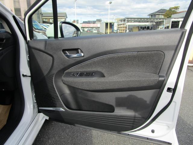 オーラ １．２　Ｇ　自動（被害軽減）ブレーキ　ＬＥＤ　ＬＫＡ　アルミホイール　インテリジェントキー　パワーウィンドウ　フルオートエアコン　キーレスエントリー　メモリーナビ　ナビＴＶ　記録簿　パワーステアリング　エアバッグ（38枚目）