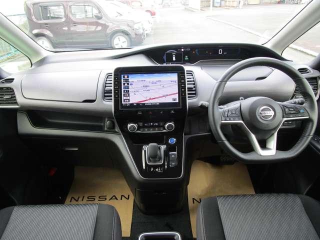 セレナ １．２　ｅ－ＰＯＷＥＲ　ハイウェイスターＶ　３６０°カメラ　エマジェンシーブレーキ　スマキー　ＬＥＤ　レーンアシスト　点検記録簿付　ＥＴＣ　ドラレコ　サイドカーテンエアバック　フルオートエアコン　アルミホイール　エアバック　メモリーナビ　ＡＢＳ（3枚目）