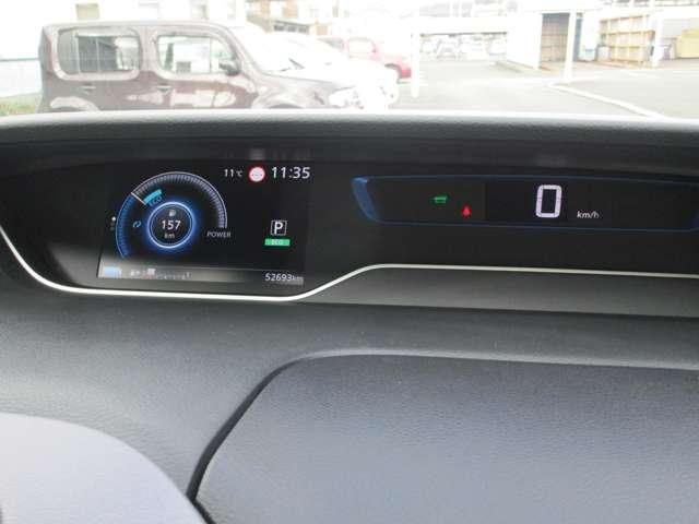 セレナ １．２　ｅ－ＰＯＷＥＲ　ハイウェイスターＶ　３６０°カメラ　エマジェンシーブレーキ　スマキー　ＬＥＤ　レーンアシスト　点検記録簿付　ＥＴＣ　ドラレコ　サイドカーテンエアバック　フルオートエアコン　アルミホイール　エアバック　メモリーナビ　ＡＢＳ（13枚目）