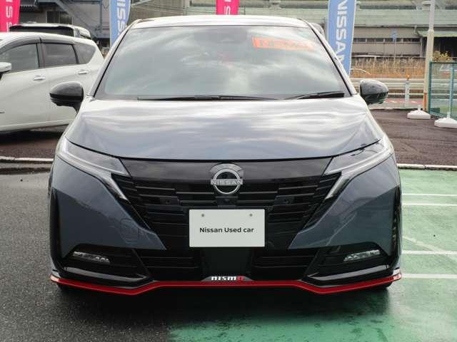 オーラ １．２　ＮＩＳＭＯ　エマブレ　ＥＴＣ　車線逸脱警報　ワンセグ　キーフリーシステム　ダブルエアバック　定期点検記録簿　アルミホイール　運転席エアバッグ　メモリーナビ　ナビＴＶ　ＡＢＳ　フルオートエアコン　パワーウィンドウ（5枚目）