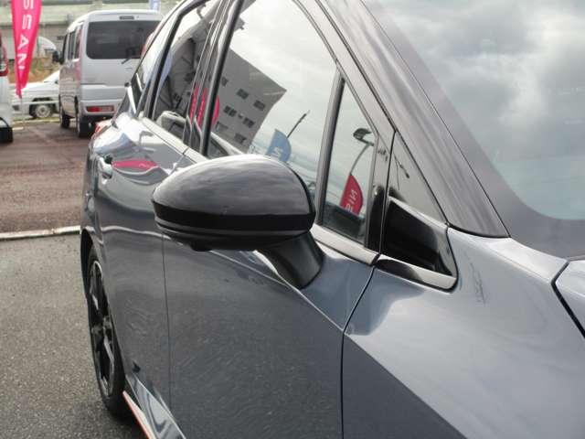 オーラ １．２　ＮＩＳＭＯ　エマブレ　ＥＴＣ　車線逸脱警報　ワンセグ　キーフリーシステム　ダブルエアバック　定期点検記録簿　アルミホイール　運転席エアバッグ　メモリーナビ　ナビＴＶ　ＡＢＳ　フルオートエアコン　パワーウィンドウ（9枚目）