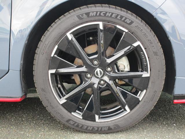 オーラ １．２　ＮＩＳＭＯ　エマブレ　ＥＴＣ　車線逸脱警報　ワンセグ　キーフリーシステム　ダブルエアバック　定期点検記録簿　アルミホイール　運転席エアバッグ　メモリーナビ　ナビＴＶ　ＡＢＳ　フルオートエアコン　パワーウィンドウ（34枚目）