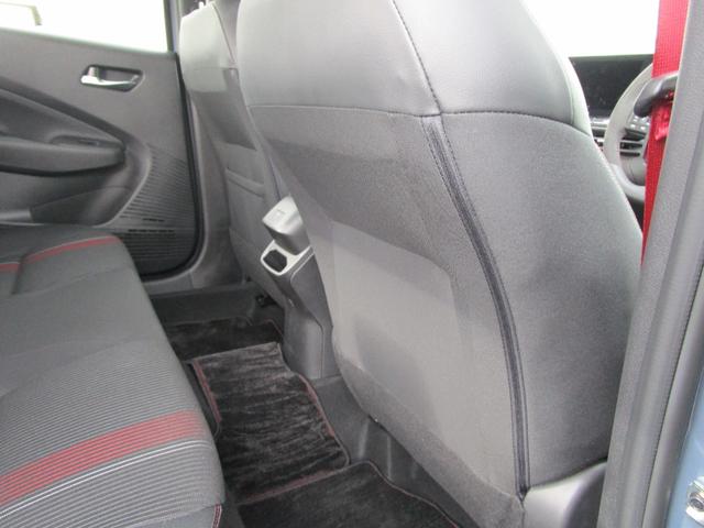 オーラ １．２　ＮＩＳＭＯ　エマブレ　ＥＴＣ　車線逸脱警報　ワンセグ　キーフリーシステム　ダブルエアバック　定期点検記録簿　アルミホイール　運転席エアバッグ　メモリーナビ　ナビＴＶ　ＡＢＳ　フルオートエアコン　パワーウィンドウ（41枚目）