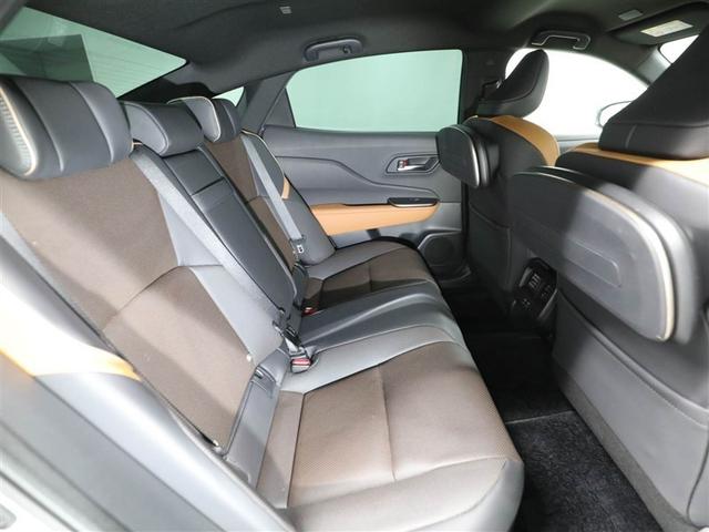 クラウンクロスオーバー ＲＳアドバンスド　１オーナー　衝突回避　オートクルーズコントロール　横滑り防止　フルセグＴＶ　パワーシート　レザーシート　ＬＥＤ　アルミホイール　ＡＣ１００Ｖ　スマートキー　ＡＢＳ　ＴＶ　フルオートエアコン　ＥＴＣ（20枚目）