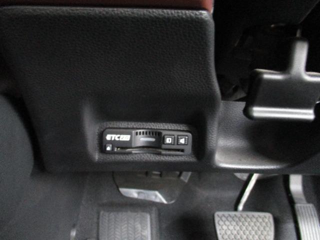 ヴェゼル e:HEV PLaY ワンオーナ LED アルミホイール(13枚目)