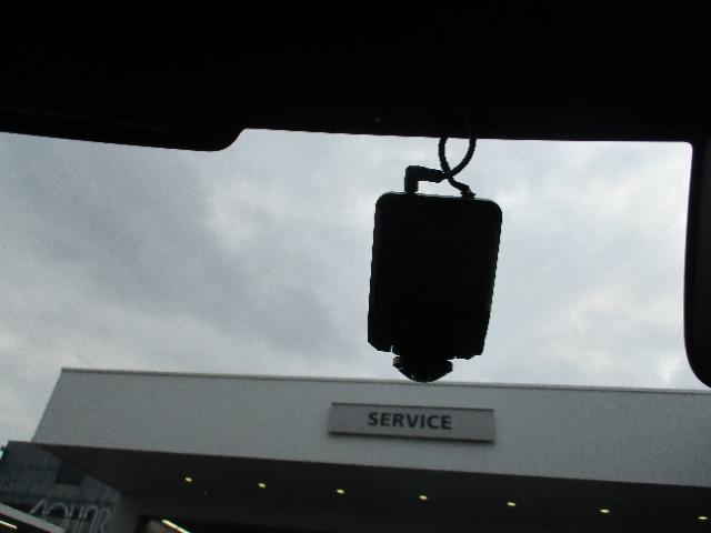 ヴェゼル e:HEV PLaY ワンオーナ LED アルミホイール(14枚目)