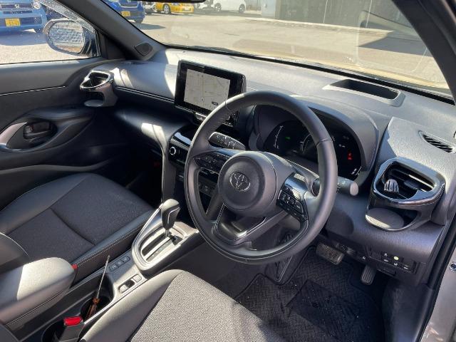 ヤリスクロス ハイブリッドＺ　ワンオーナー　ディスプレイオーディオ（4枚目）