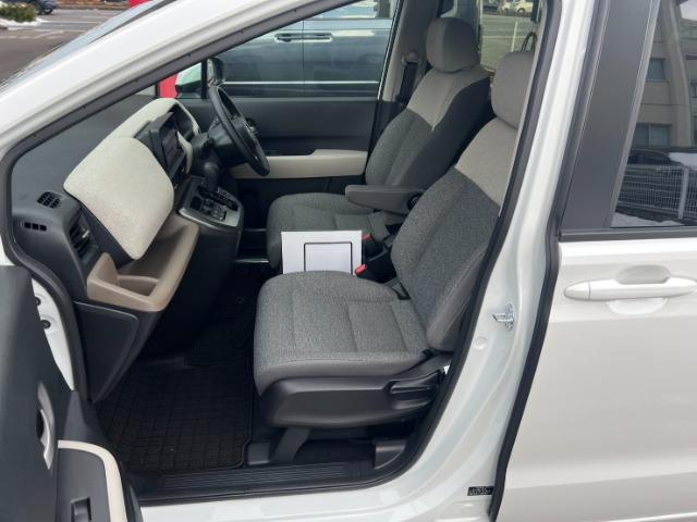 フリード e:HEVエアー デモカーギャザズナビ ドラレコ前後 ETC(13枚目)