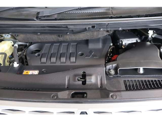 デリカD:5 G パワーパッケージ メモリーナビ 地デジTV 全方位カメラ パワートランク エコモード パワーシート ヒーター クルコン オートエアコン 4WD 3列シート キーレスエントリー ナビTV インテリキ 盗難防止装置 ターボ(17枚目)