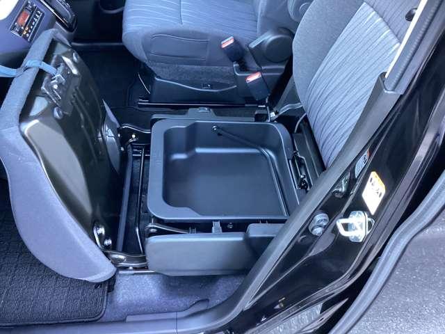 デリカD:2 ハイブリッドMZ 全方位カメラ付ナビパッケージ 元レンタカー メモリーナビ 地デジTV クルコン 全周囲モニター LEDライト フルセグ 衝突軽減 両側パワースライドドア アルミホイール コーナーセンサー フルフラット 横滑り防止装置 DVD(17枚目)