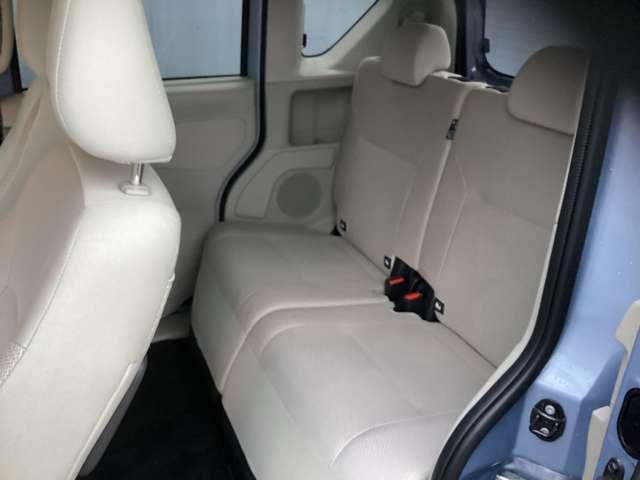 ｅＫスペース Ｇ　９型ナビ　地デジＴＶ　バックカメラ　フルオートエアコン　サイドカーテンエアバック　コーナーセンサー　禁煙車　フルセグＴＶ　シートヒーター　インテリキー　１オナ　アイドリングストップ　盗難防止装置（5枚目）