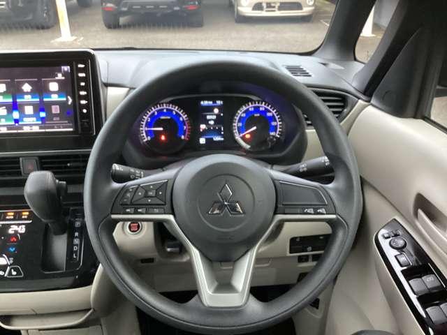 ｅＫスペース Ｇ　９型ナビ　地デジＴＶ　バックカメラ　フルオートエアコン　サイドカーテンエアバック　コーナーセンサー　禁煙車　フルセグＴＶ　シートヒーター　インテリキー　１オナ　アイドリングストップ　盗難防止装置（10枚目）