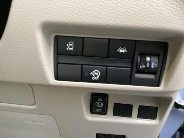 ｅＫスペース Ｇ　９型ナビ　地デジＴＶ　バックカメラ　フルオートエアコン　サイドカーテンエアバック　コーナーセンサー　禁煙車　フルセグＴＶ　シートヒーター　インテリキー　１オナ　アイドリングストップ　盗難防止装置（12枚目）