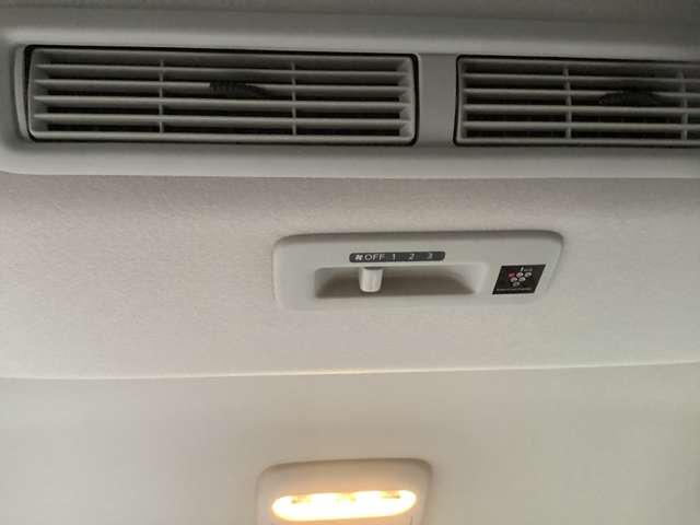 ｅＫスペース Ｇ　９型ナビ　地デジＴＶ　バックカメラ　フルオートエアコン　サイドカーテンエアバック　コーナーセンサー　禁煙車　フルセグＴＶ　シートヒーター　インテリキー　１オナ　アイドリングストップ　盗難防止装置（14枚目）