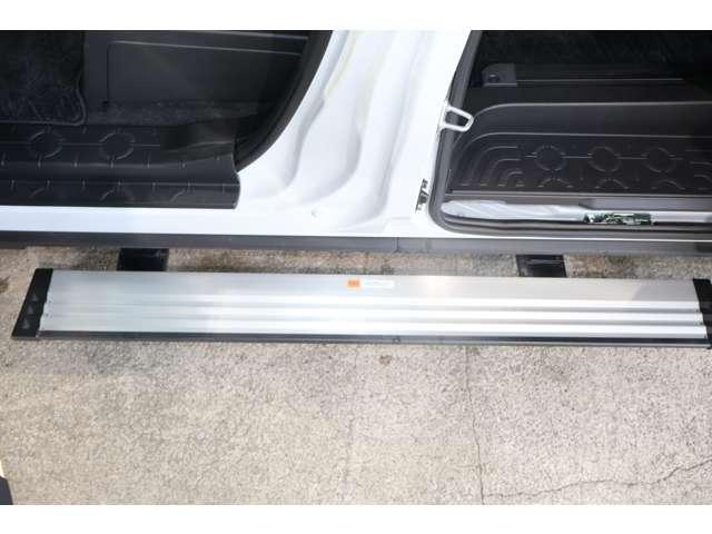 デリカD:5 シャモニー 11型ナビ・フルセグTV・バックカメラ アイドリングS アクティブクルーズコントロール イモビ 衝突被害軽減装置 Bモニター 助手席エアバッグ 地デジTV 電動リアゲート 4WD 記録簿 シートH(10枚目)