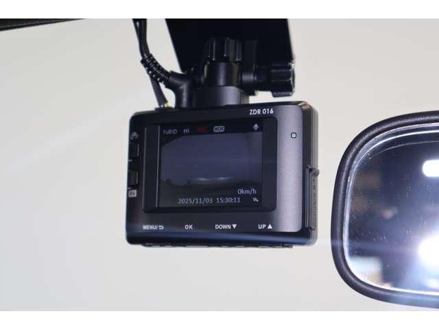 コペン エクスプレイ　ディスプレイオーディオ・バックカメラ　シ－トヒ－タ－　イモビライザー　パワステ　スマキー　オートエアコン　キーフリー　デュアルエアバッグ　ＬＥＤヘッドランプ　パワーウィンドウ　ＡＢＳ　横滑り防止（10枚目）