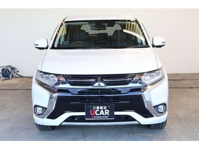 アウトランダーPHEV Gセーフティパッケージ メモリーナビ・フルセグTV・全周囲カメラ リアカメラ クルーズコントロール シートH メモリーナビ付き 電動パワーシート 切替4WD ナビTV イモビライザー 横滑り防止装置 スマートキー ETC(14枚目)