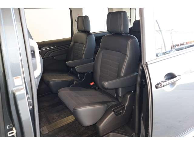 デリカＤ：５ シャモニー　レンタカーＵＰ！　１１型ナビ・バックカメラ　アイドリングＳ　アクティブクルーズコントロール　イモビ　衝突被害軽減装置　Ｂモニター　ＥＴＣ　助手席エアバッグ　地デジＴＶ　電動リアゲート　４ＷＤ　記録簿（5枚目）