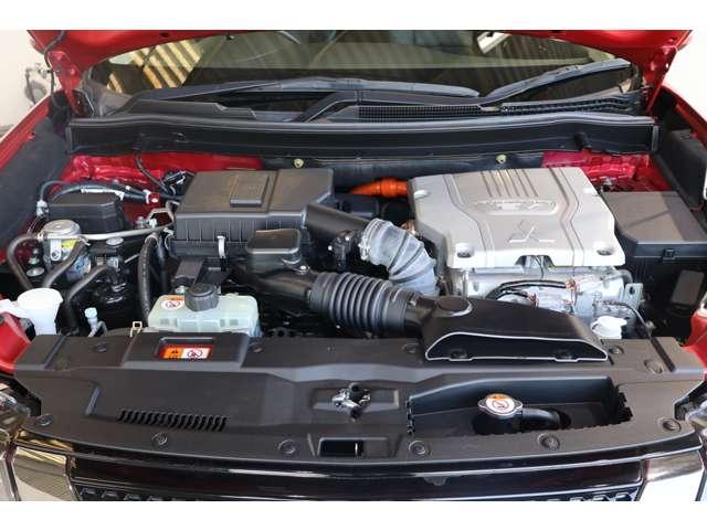 アウトランダーＰＨＥＶ Ｇ　メモリーナビ・フルセグＴＶ・全周囲カメラ　ＬＥＤヘッドライト　Ｐセンサー　横滑り防止装置　フルセグＴＶ　４ＷＤ　シートヒーター　メモリーナビ付　ＥＴＣ　アルミホイール　エアバッグ　ＤＶＤ再生　スマキー（17枚目）