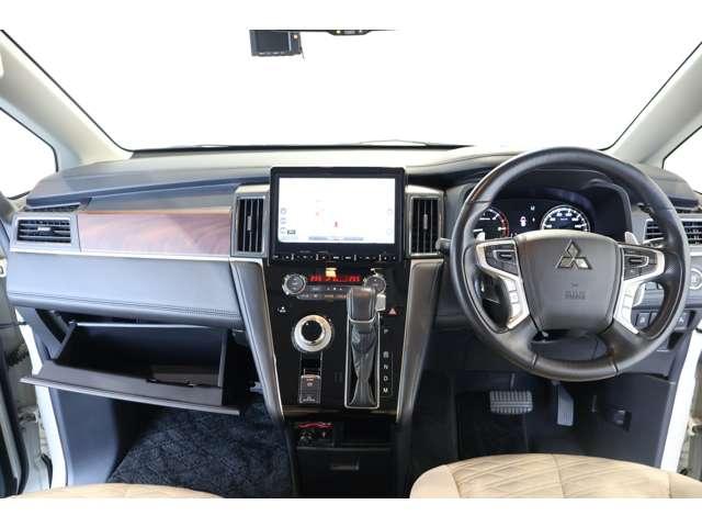 デリカD:5 G パワーパッケージ 10.1型ナビ・フルセグTV・全周囲カメラ パワートランク アラウンドビュー エコモード パワーシート ヒーター クルコン オートエアコン 4WD 3列シート キーレスエントリー ナビTV インテリキ(3枚目)