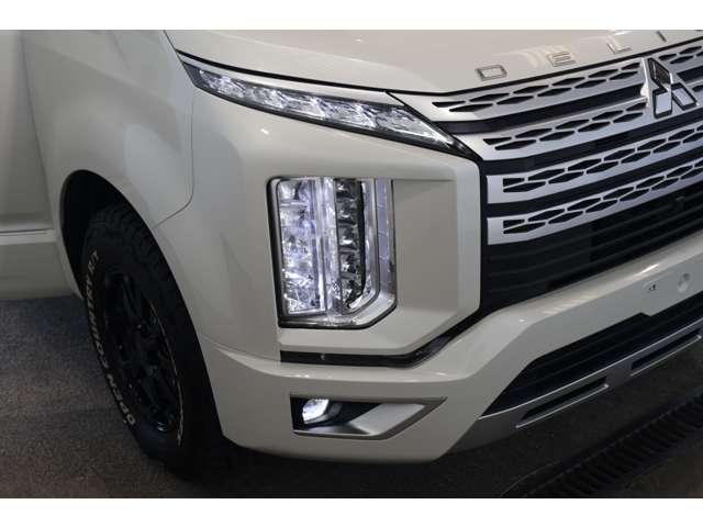 デリカD:5 G パワーパッケージ 10.1型ナビ・フルセグTV・全周囲カメラ パワートランク アラウンドビュー エコモード パワーシート ヒーター クルコン オートエアコン 4WD 3列シート キーレスエントリー ナビTV インテリキ(12枚目)