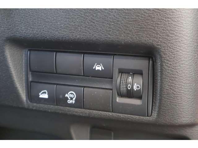 ｅＫクロススペース Ｍ　メモリーナビ・フルセグＴＶ・バックカメラ　フルセグＴＶ　レーダーブレーキ　エアコン　パワステ　パーキングセンサー　キーレス　バックカメラ　ＬＥＤヘッドライト　シートヒーター　ベンチシート（11枚目）