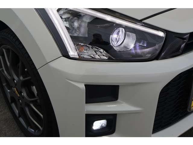 コペン ＧＲ　スポーツ　メモリーナビ・フルセグＴＶ・バックカメラ　スマートキープッシュスタート　盗難防止装置　Ａストップ　ＡＡＣ　シ－トヒ－タ－　地デジフルセグ　横滑り防止機能　メモリーナビゲーション　パワーウィンドー（11枚目）