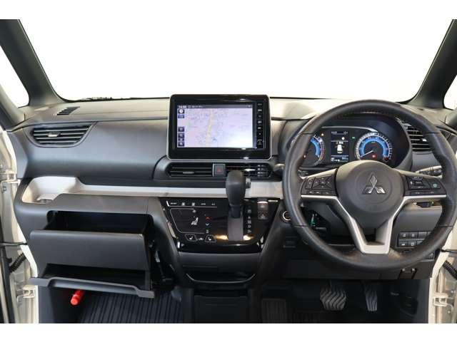 デリカミニ Ｔ　プレミアム　９型ナビ・フルセグＴＶ・全周囲カメラ　フルセグＴＶ　ＬＥＤランプ　クルコン　キーレスエントリー　ＡＢＳ　禁煙　エアバッグ　パワステ　ベンチシート　オートエアコン　ターボ車　フロントカメラ　バックカメラ（3枚目）