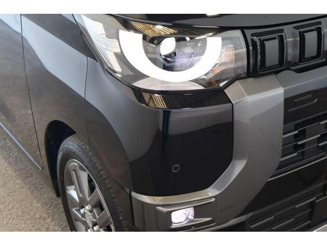 デリカミニ Ｇ　プレミアム　９型ナビ・フルセグＴＶ・全周囲カメラ　１オーナー　ＬＥＤ　Ａクルコン　シートヒーター　ＥＴＣ　ベンチシート　エアコン　コーナーセンサー　パワステ　アルミホイール　キーレスエントリー　エアバッグ　禁煙車（12枚目）