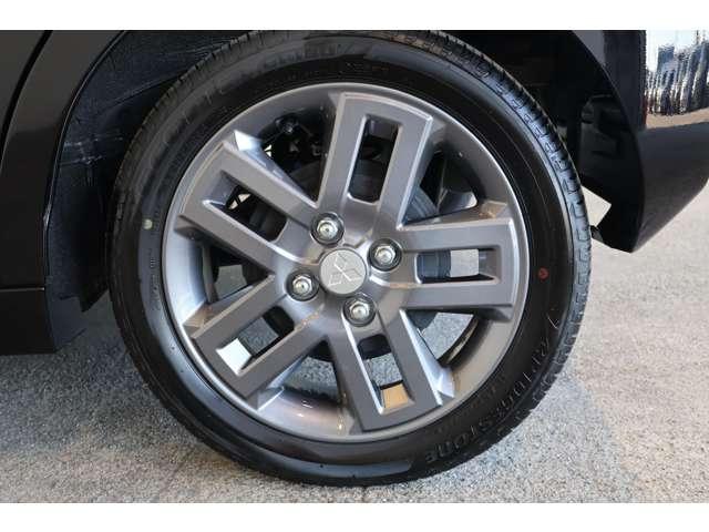 デリカミニ Ｇ　プレミアム　９型ナビ・フルセグＴＶ・全周囲カメラ　１オーナー　ＬＥＤ　Ａクルコン　シートヒーター　ＥＴＣ　ベンチシート　エアコン　コーナーセンサー　パワステ　アルミホイール　キーレスエントリー　エアバッグ　禁煙車（13枚目）